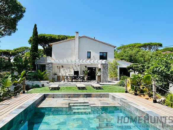 5 Bedroom Villa/House in Grimaud 12