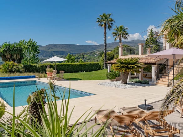 5 Bedroom Villa/House in Opio 9