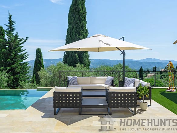 4 Bedroom Villa/House in Speracedes 3