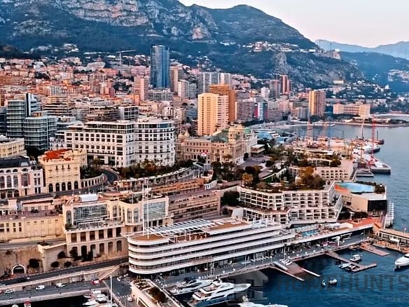 4 Bedroom Apartment in Beausoleil 28