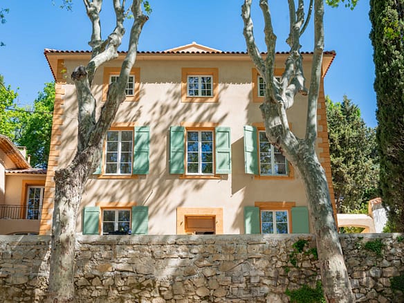 3 Bedroom Apartment in Aix En Provence 36