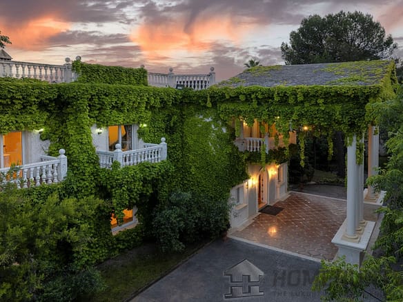 9 Bedroom Villa/House in Nagueles 20