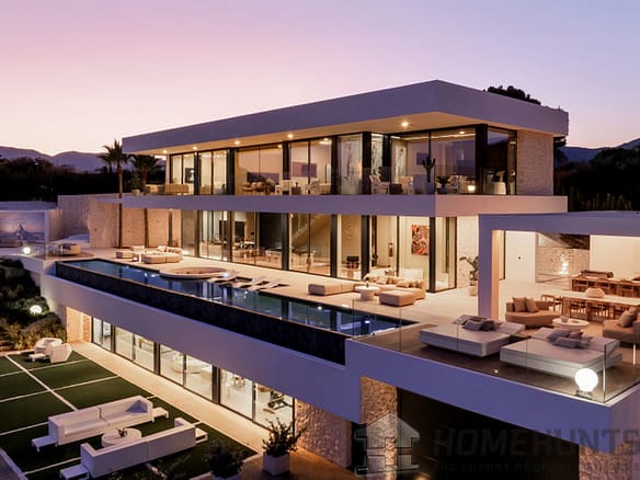 4 Bedroom Villa/House in Benahavís 24