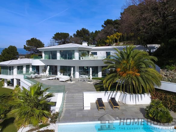 16 Bedroom Villa/House in Cannes 20