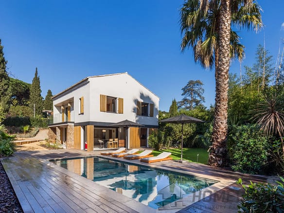 4 Bedroom Villa/House in La Croix Valmer 9