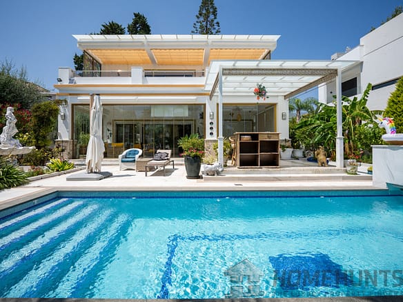 4 Bedroom Villa/House in Marbella 18