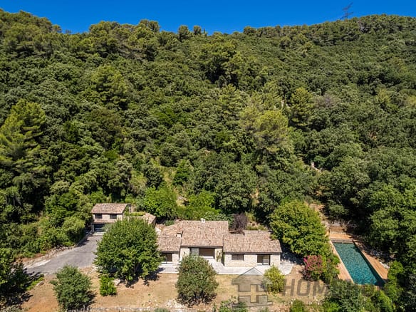 5 Bedroom Villa/House in Le Tignet 24