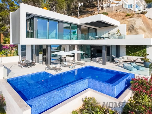 6 Bedroom Villa/House in Port Andratx 34