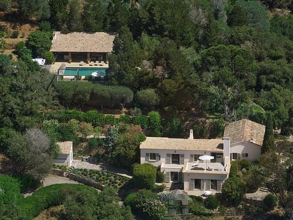 8 Bedroom Villa/House in La Croix Valmer 24