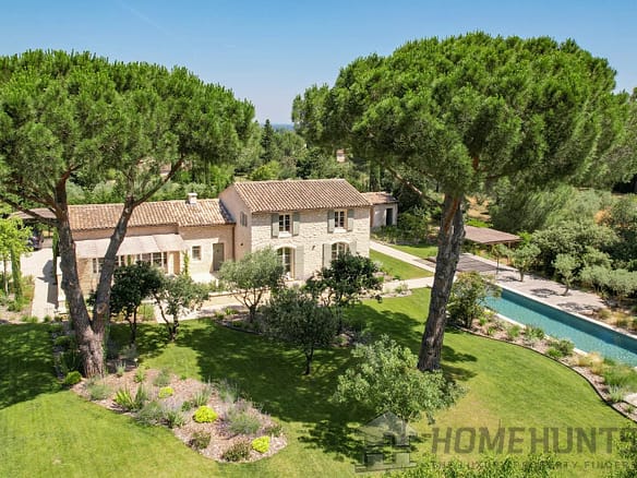 6 Bedroom Villa/House in Eygalieres 22