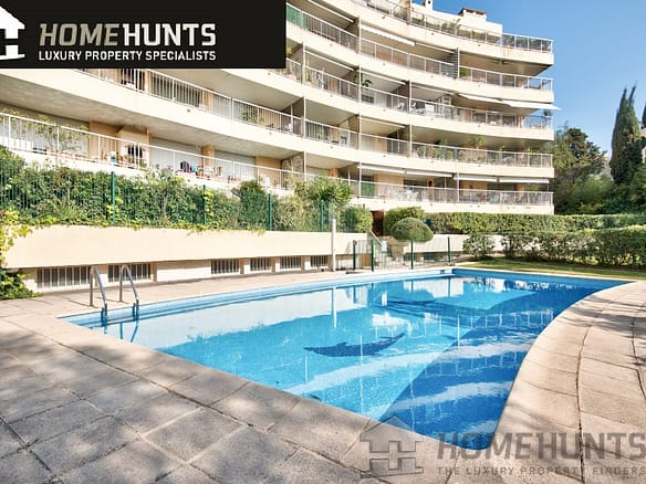 4 Bedroom Apartment in Nice - City 24