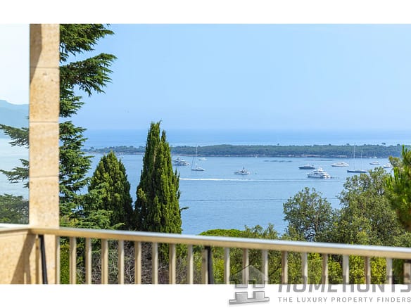 2 Bedroom Apartment in Cannes 30