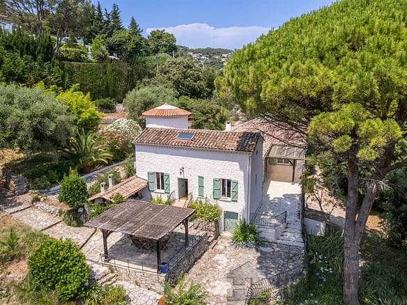 5 Bedroom Villa/House in Cannes 26