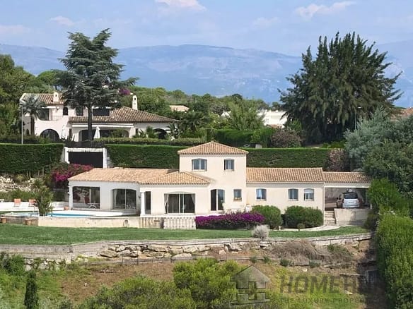 4 Bedroom Villa/House in Cannes 6