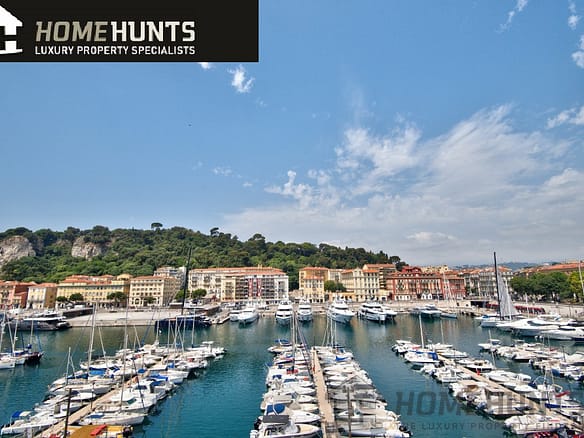 2 Bedroom Apartment in Nice 20