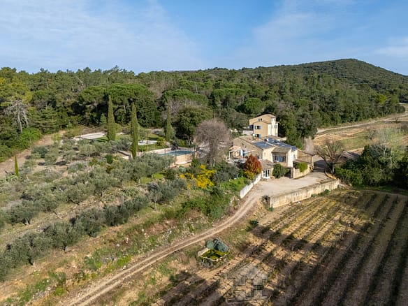 6 Bedroom Vineyard in St Michel D Euzet 14
