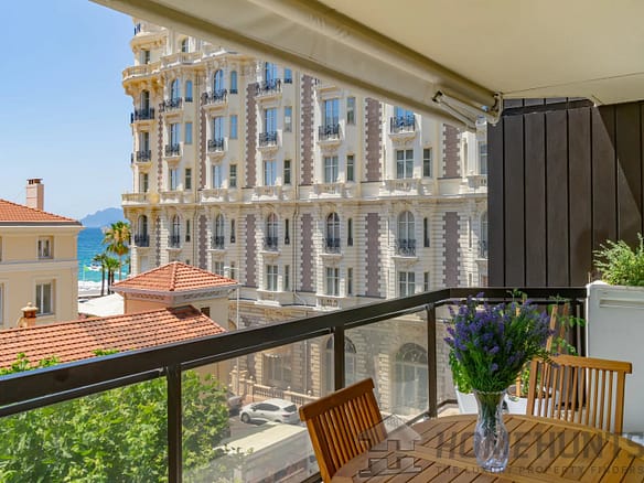 1 Bedroom Apartment in Cannes 6
