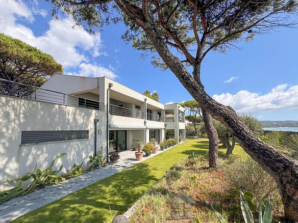 4 Bedroom Villa/House in Cavalaire Sur Mer 2