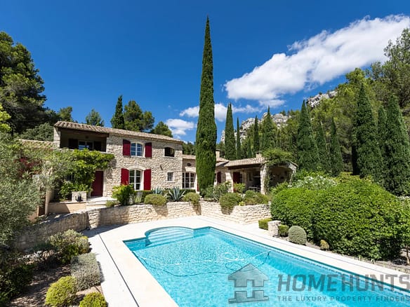 4 Bedroom Villa/House in Les Baux De Provence 5