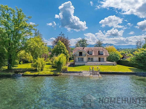 6 Bedroom Villa/House in Sciez 3