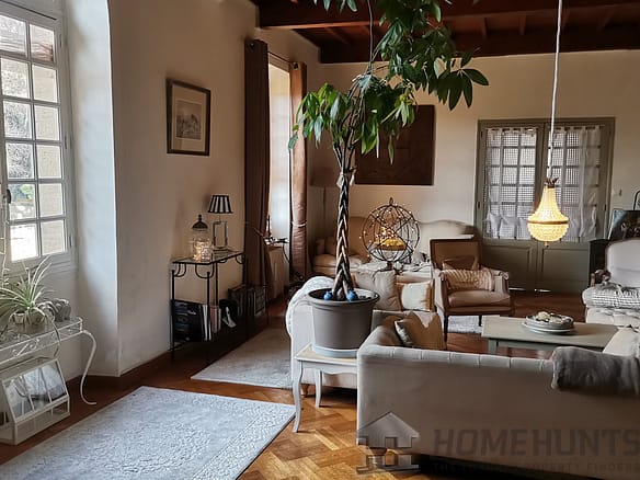 6 Bedroom Villa/House in Uzes 22