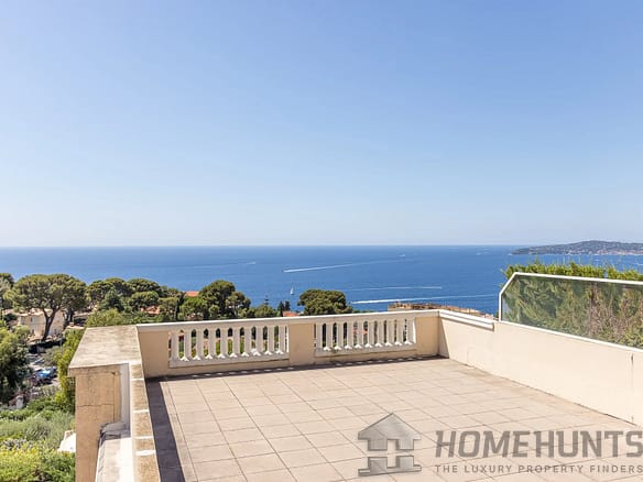 4 Bedroom Apartment in Cap D Ail 30