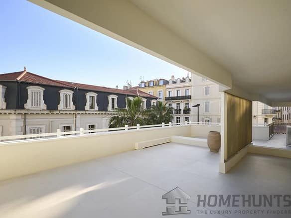 3 Bedroom Apartment in Cannes 28