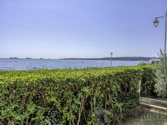 3 Bedroom Apartment in Cannes 4