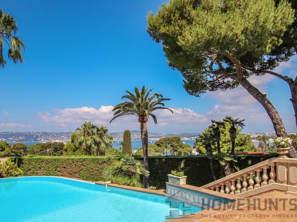 6 Bedroom Villa/House in Cap D Antibes 10