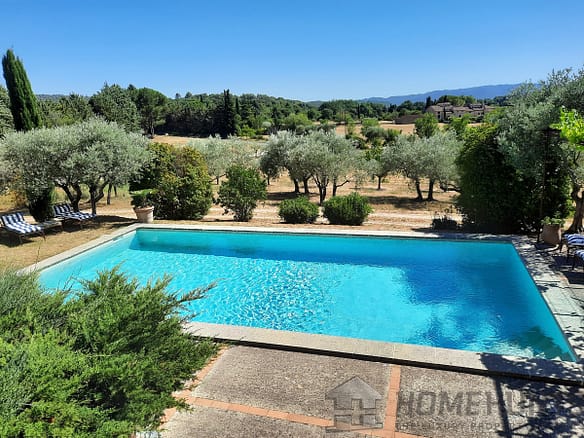 6 Bedroom Villa/House in Lourmarin 14