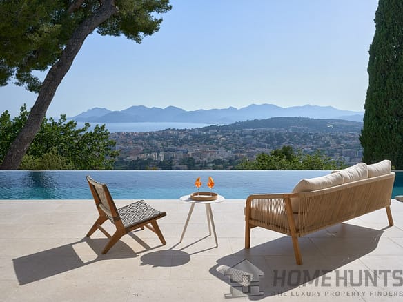 5 Bedroom Villa/House in Cannes 34