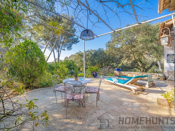 6 Bedroom Villa/House in St Raphael 20