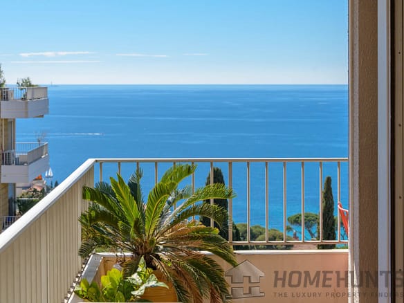 3 Bedroom Apartment in Marseille 16