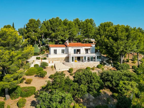 4 Bedroom Villa/House in Cassis 18