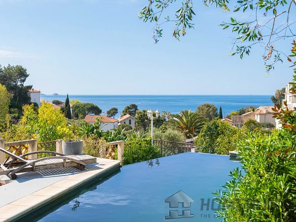 5 Bedroom Villa/House in Marseille 28