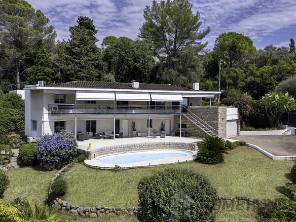 3 Bedroom Villa/House in Mougins 12