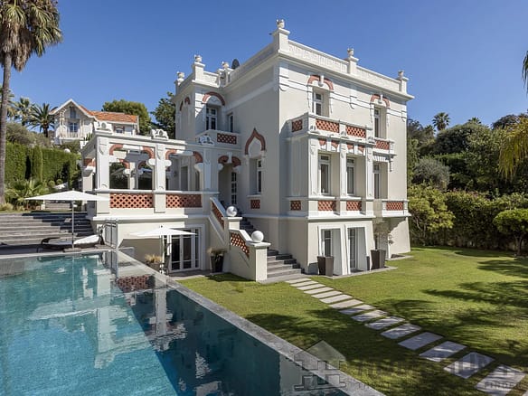4 Bedroom Villa/House in Cap D Antibes 2