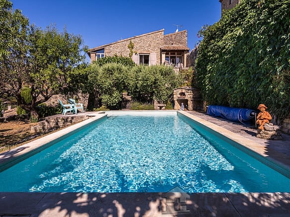 4 Bedroom Villa/House in Gordes 9