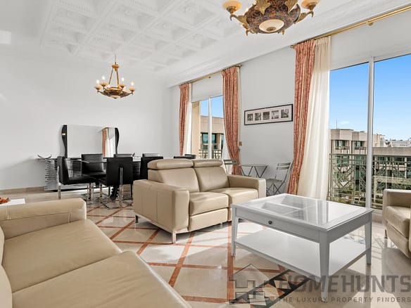 4 Bedroom Apartment in Cannes 14