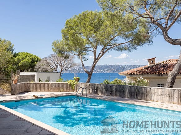 6 Bedroom Villa/House in Cap D Antibes 4