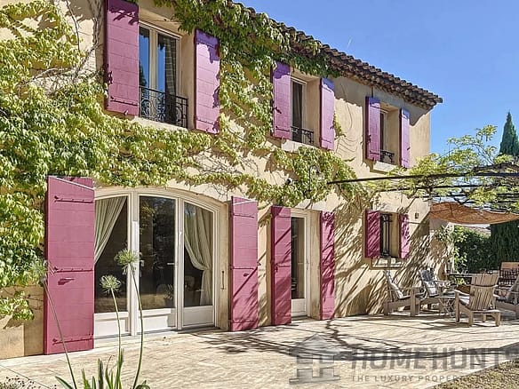 5 Bedroom Villa/House in Eygalieres 16