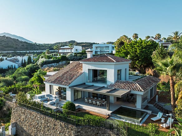 5 Bedroom Villa/House in Nueva Andalucía 14