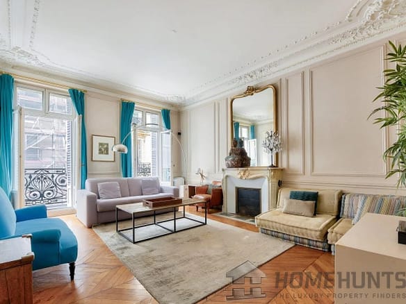2 Bedroom Apartment in Paris 8th (Golden Triangle - Parc Monceau) 28