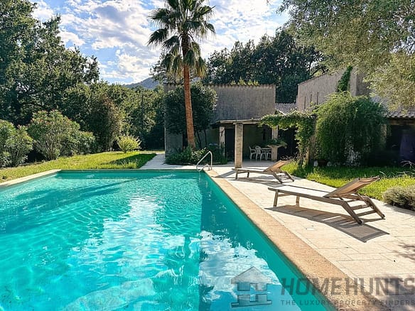 6 Bedroom Villa/House in La Garde Freinet 3