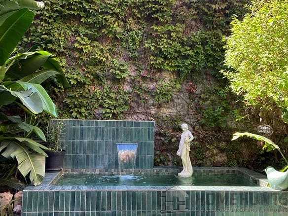 3 Bedroom Apartment in Nice 6