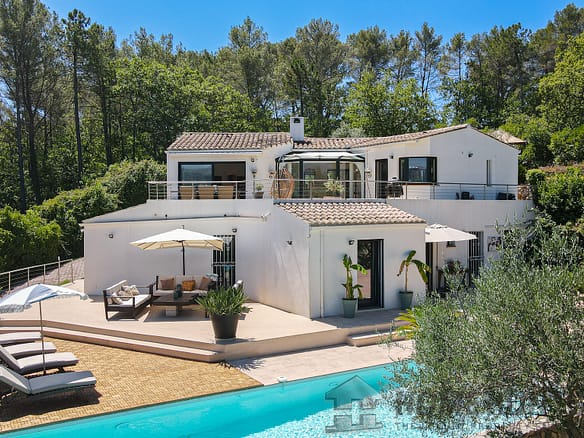 4 Bedroom Villa/House in Tourrettes 3