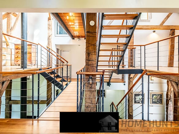 5 Bedroom Villa/House in Saint Genis Pouilly 26