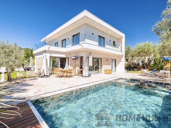 5 Bedroom Villa/House in Mougins 14