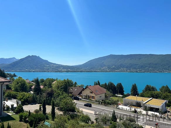 3 Bedroom Apartment in Veyrier Du Lac 5