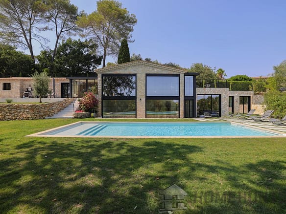 5 Bedroom Villa/House in Valbonne 12